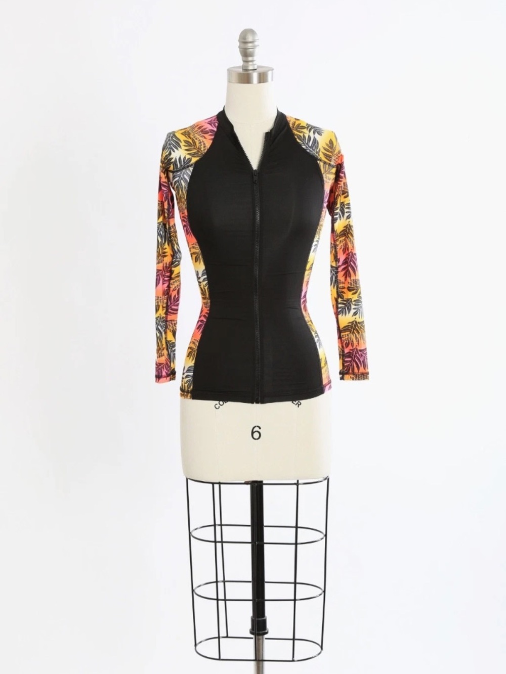Hurley Woman's black Rashguard Tropical UPF 50+ long sleeve shirt Sz. XS